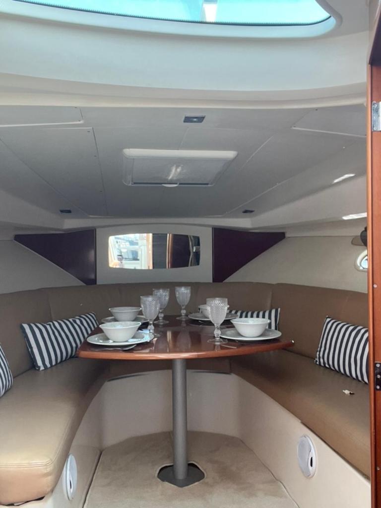 Sea Bloom Ii - Night In A Fancy Speedboat Hotel en barco Lisboa